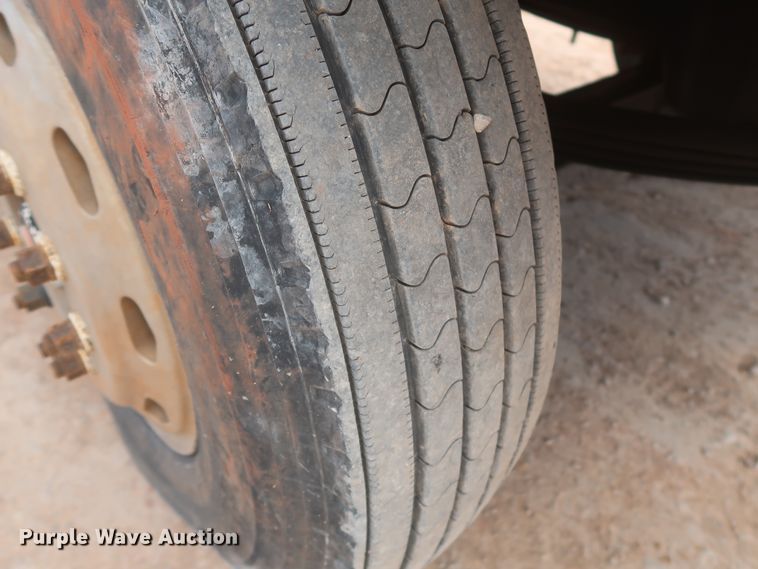 image for item DJ1884 2000 Freightliner FLD120  dump truck