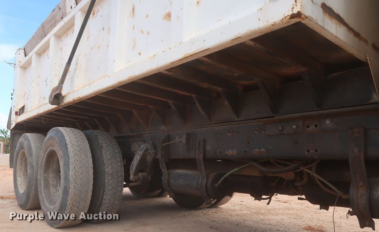 image for item DJ1884 2000 Freightliner FLD120  dump truck