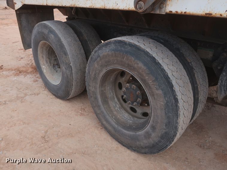 image for item DJ1884 2000 Freightliner FLD120  dump truck