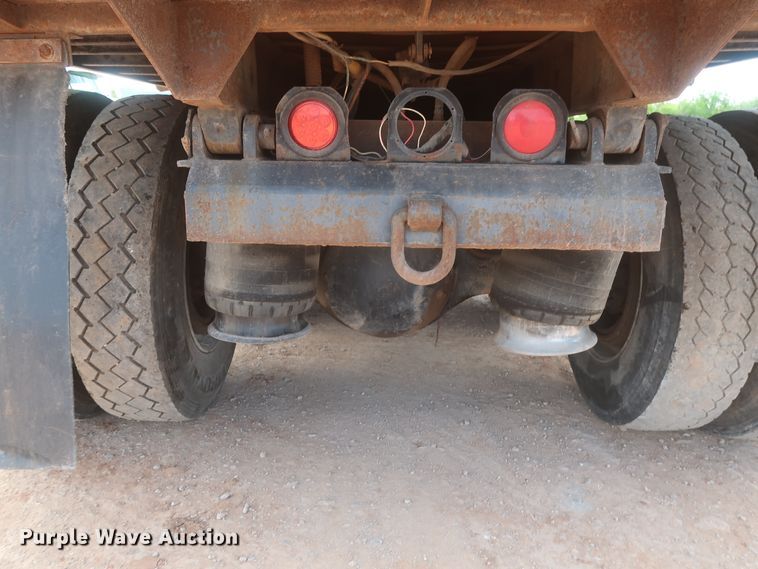 image for item DJ1884 2000 Freightliner FLD120  dump truck