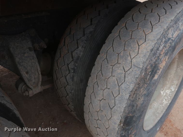 image for item DJ1884 2000 Freightliner FLD120  dump truck