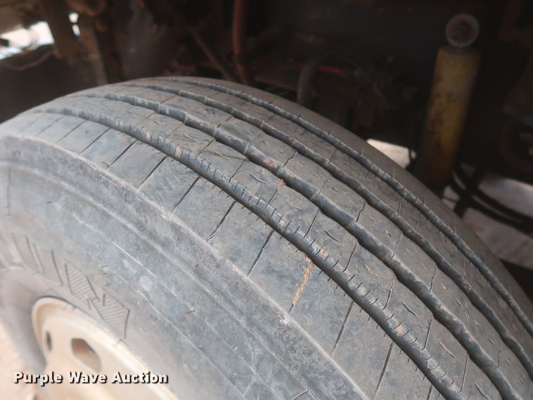 image for item DJ1884 2000 Freightliner FLD120  dump truck