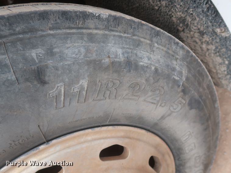 image for item DJ1884 2000 Freightliner FLD120  dump truck