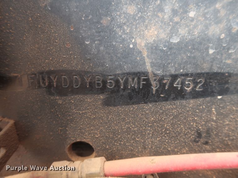 image for item DJ1884 2000 Freightliner FLD120  dump truck