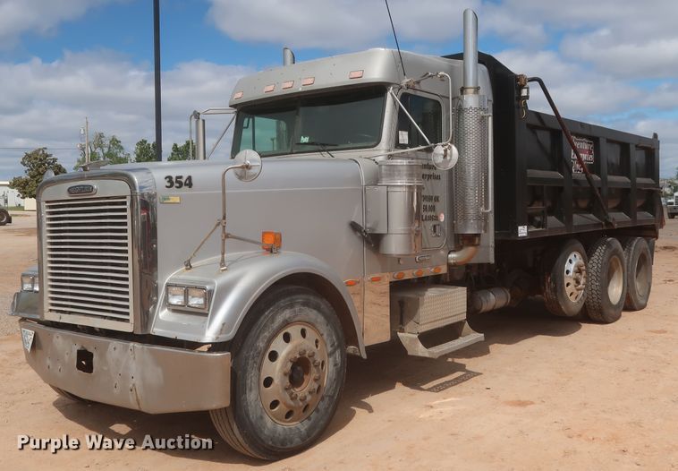 image for item DJ1885 1999 Freightliner FLD120  dump truck