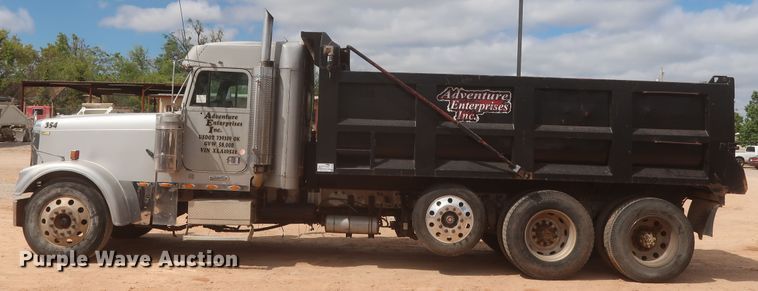 image for item DJ1885 1999 Freightliner FLD120  dump truck