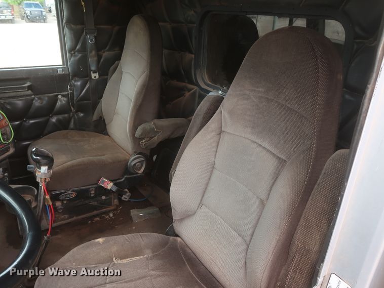 image for item DJ1885 1999 Freightliner FLD120  dump truck