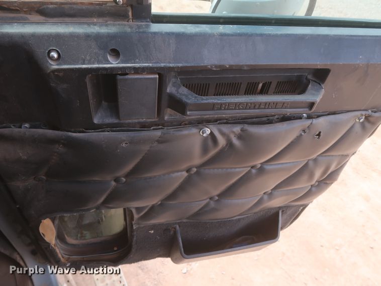 image for item DJ1885 1999 Freightliner FLD120  dump truck