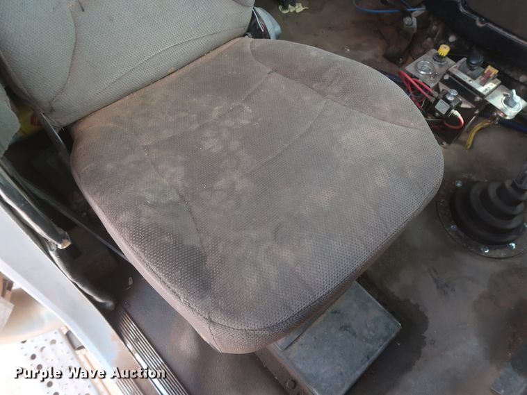 image for item DJ1885 1999 Freightliner FLD120  dump truck