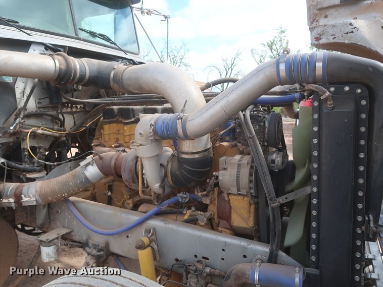 image for item DJ1885 1999 Freightliner FLD120  dump truck