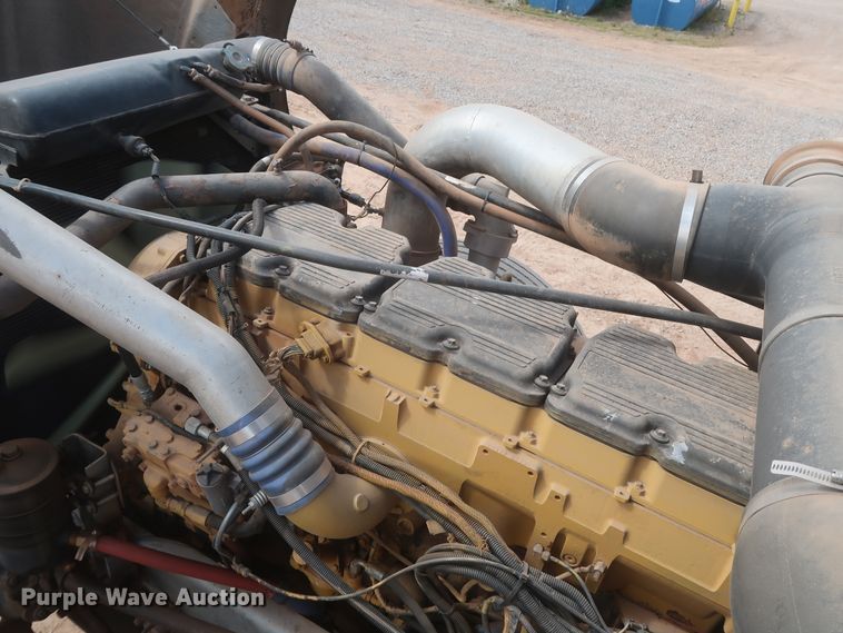 image for item DJ1885 1999 Freightliner FLD120  dump truck