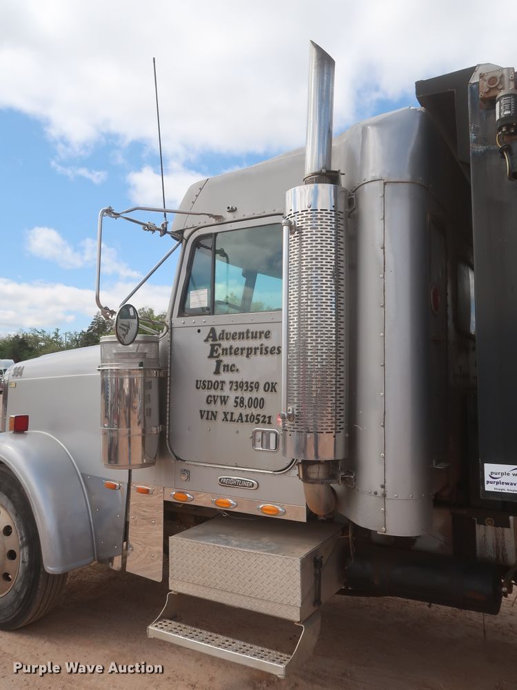 image for item DJ1885 1999 Freightliner FLD120  dump truck