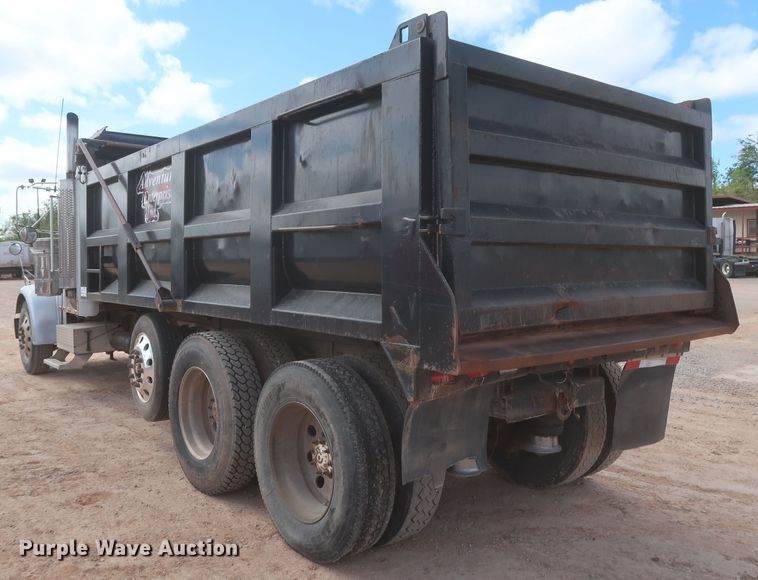 image for item DJ1885 1999 Freightliner FLD120  dump truck