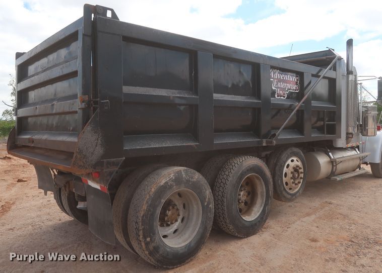 image for item DJ1885 1999 Freightliner FLD120  dump truck