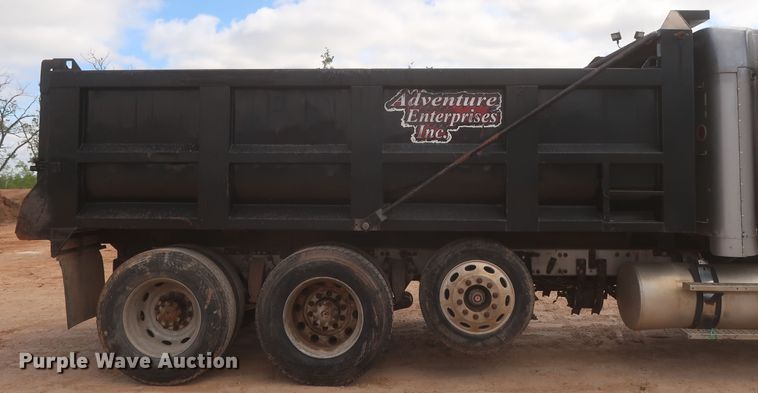 image for item DJ1885 1999 Freightliner FLD120  dump truck