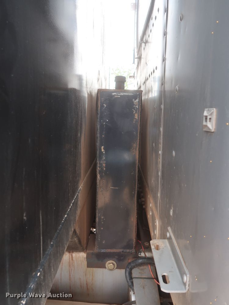 image for item DJ1885 1999 Freightliner FLD120  dump truck