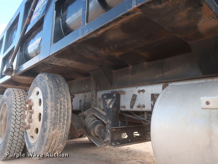 image for item DJ1885 1999 Freightliner FLD120  dump truck