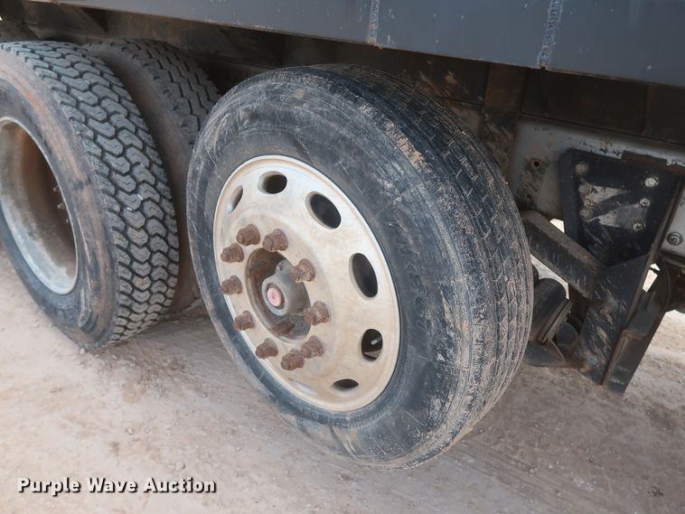 image for item DJ1885 1999 Freightliner FLD120  dump truck