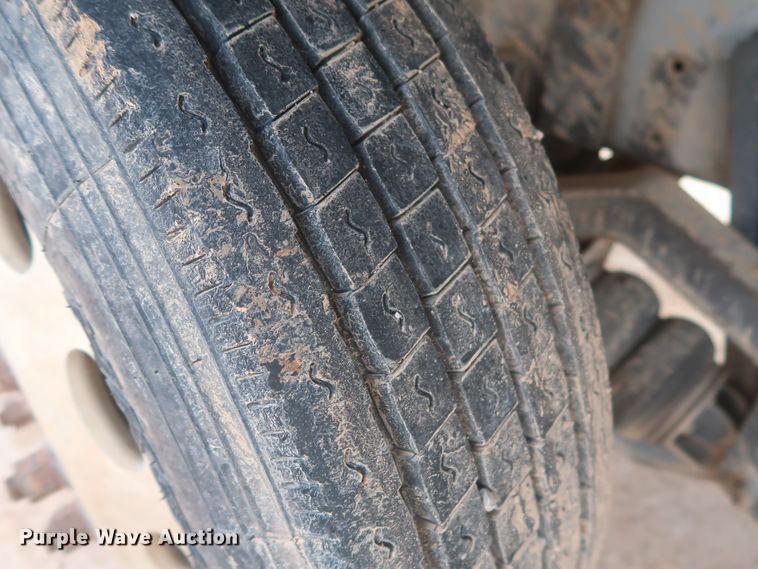 image for item DJ1885 1999 Freightliner FLD120  dump truck