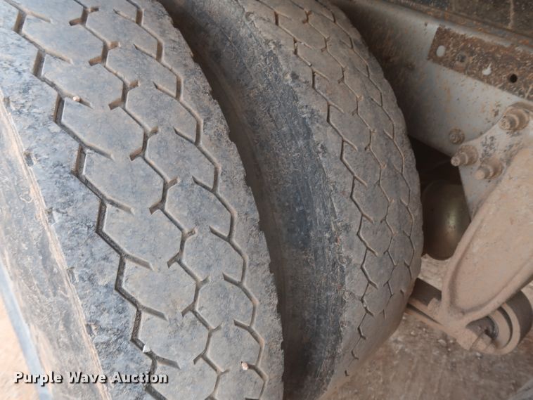 image for item DJ1885 1999 Freightliner FLD120  dump truck