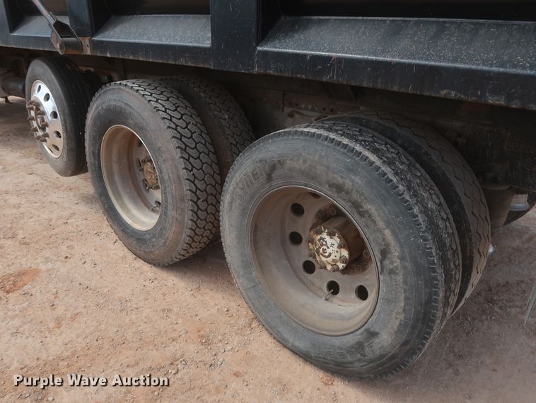 image for item DJ1885 1999 Freightliner FLD120  dump truck