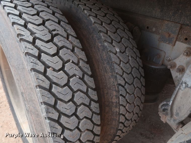 image for item DJ1885 1999 Freightliner FLD120  dump truck