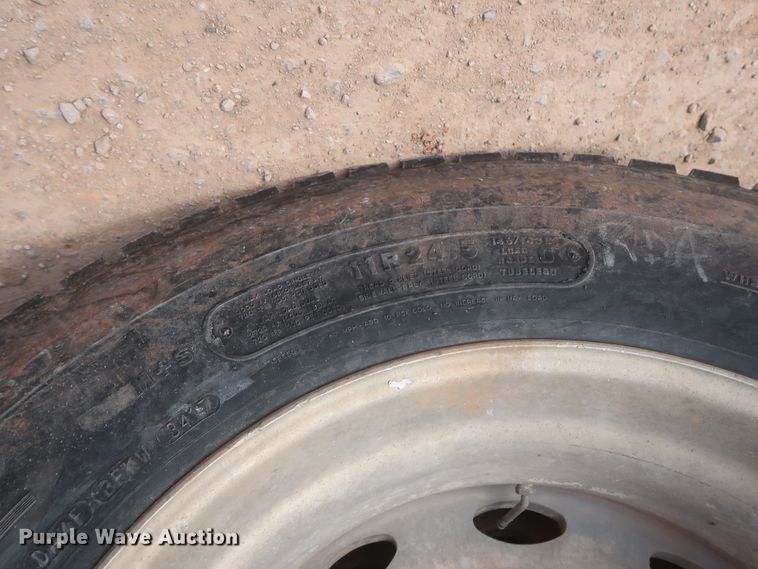 image for item DJ1885 1999 Freightliner FLD120  dump truck