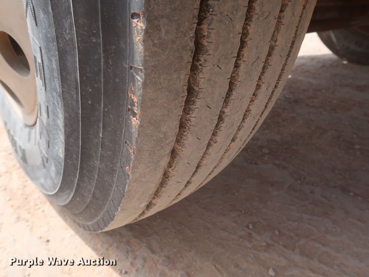 image for item DJ1885 1999 Freightliner FLD120  dump truck