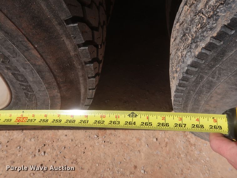 image for item DJ1885 1999 Freightliner FLD120  dump truck