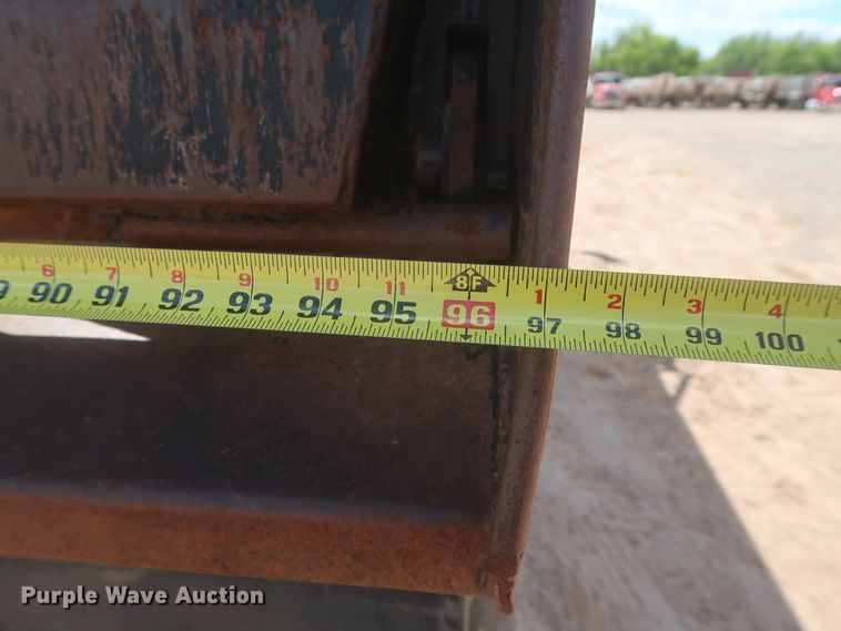 image for item DJ1885 1999 Freightliner FLD120  dump truck