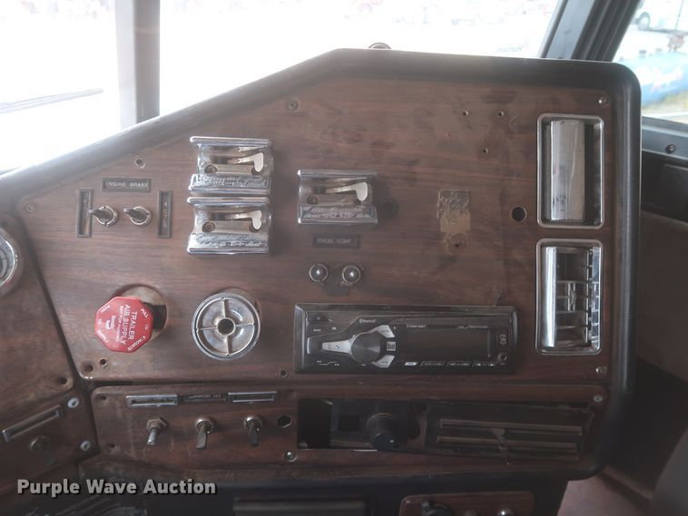 image for item DJ1894 2000 Freightliner FLD120  dump truck