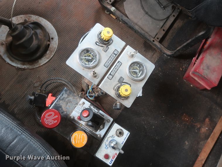 image for item DJ1894 2000 Freightliner FLD120  dump truck