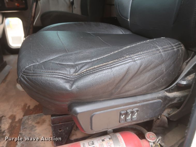 image for item DJ1894 2000 Freightliner FLD120  dump truck