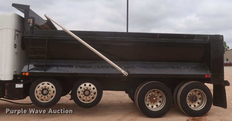 image for item DJ1894 2000 Freightliner FLD120  dump truck