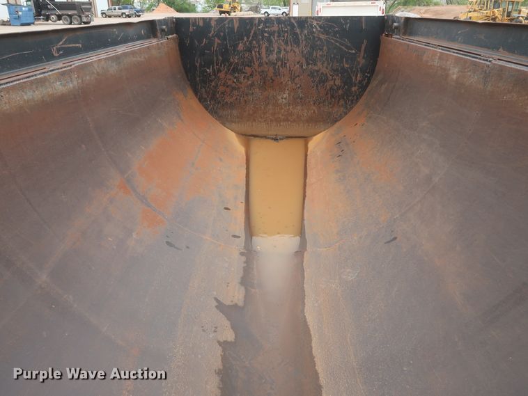 image for item DJ1894 2000 Freightliner FLD120  dump truck