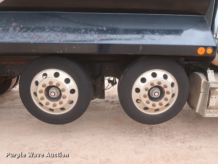 image for item DJ1894 2000 Freightliner FLD120  dump truck