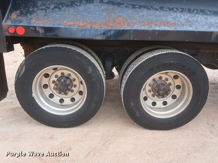 image for item DJ1894 2000 Freightliner FLD120  dump truck