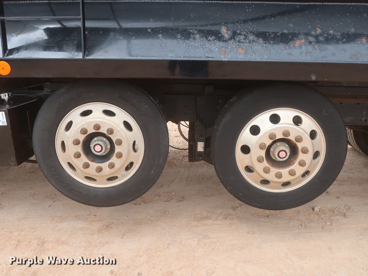 image for item DJ1894 2000 Freightliner FLD120  dump truck