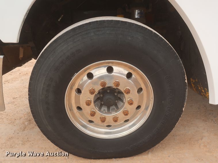 image for item DJ1894 2000 Freightliner FLD120  dump truck