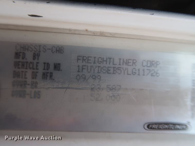 image for item DJ1894 2000 Freightliner FLD120  dump truck