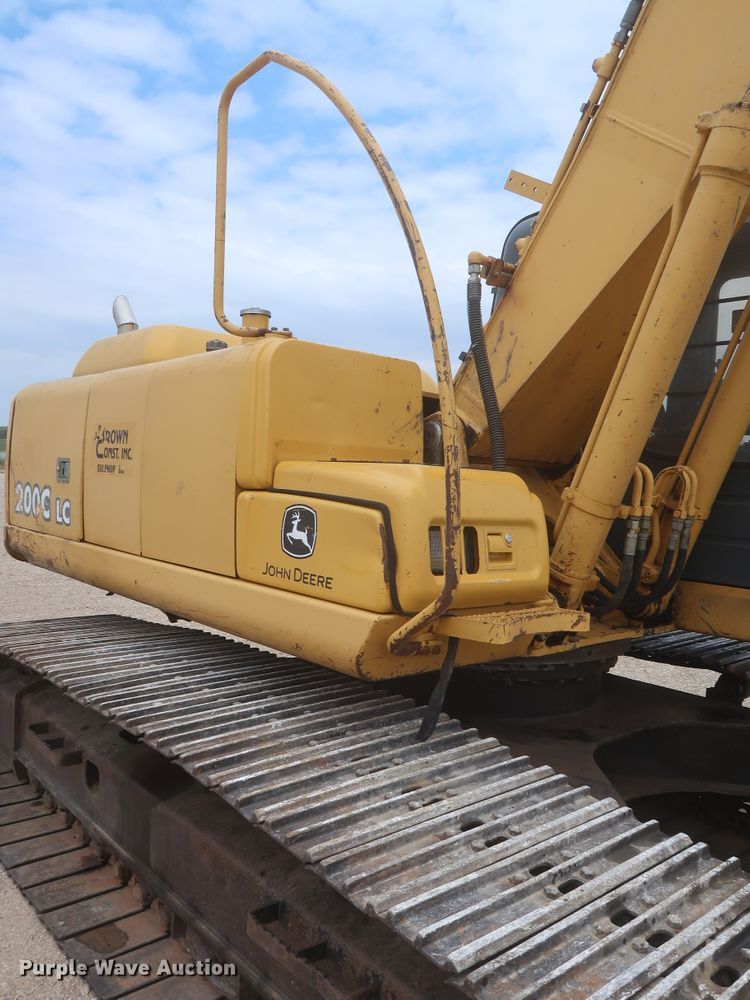 image for item DJ1896 2002 John Deere 200C LC  excavator