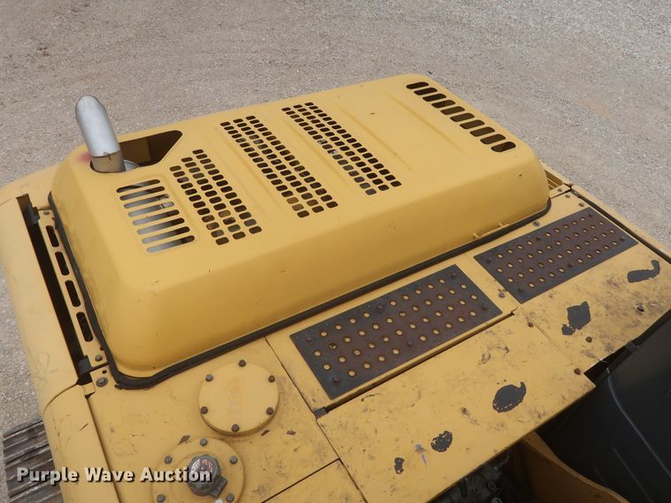 image for item DJ1896 2002 John Deere 200C LC  excavator