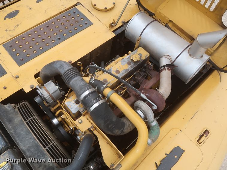 image for item DJ1896 2002 John Deere 200C LC  excavator