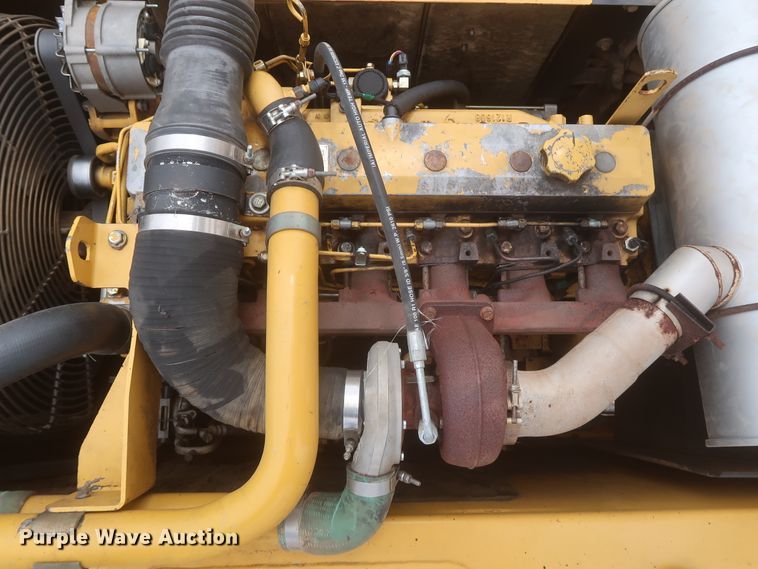 image for item DJ1896 2002 John Deere 200C LC  excavator