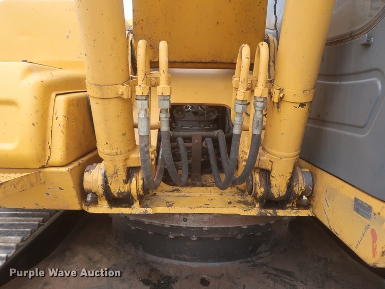 image for item DJ1896 2002 John Deere 200C LC  excavator