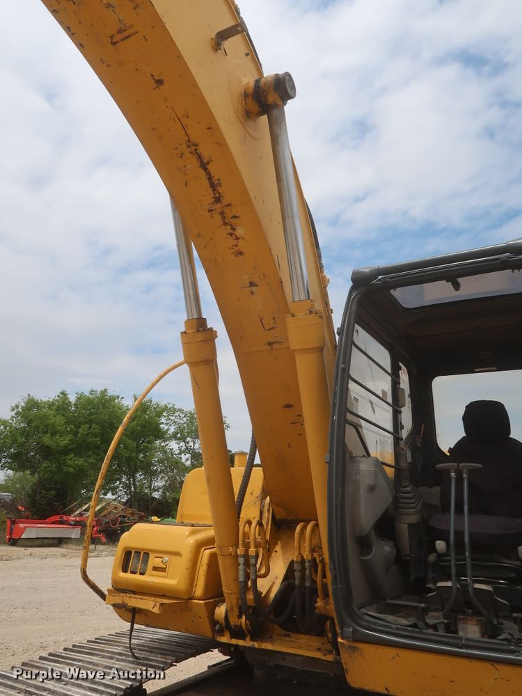 image for item DJ1896 2002 John Deere 200C LC  excavator