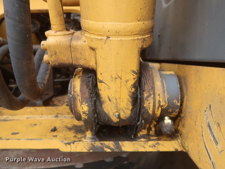 image for item DJ1896 2002 John Deere 200C LC  excavator