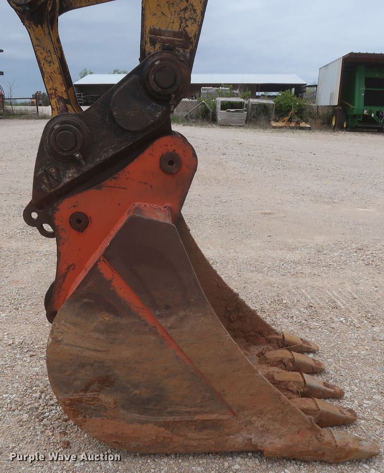 image for item DJ1896 2002 John Deere 200C LC  excavator