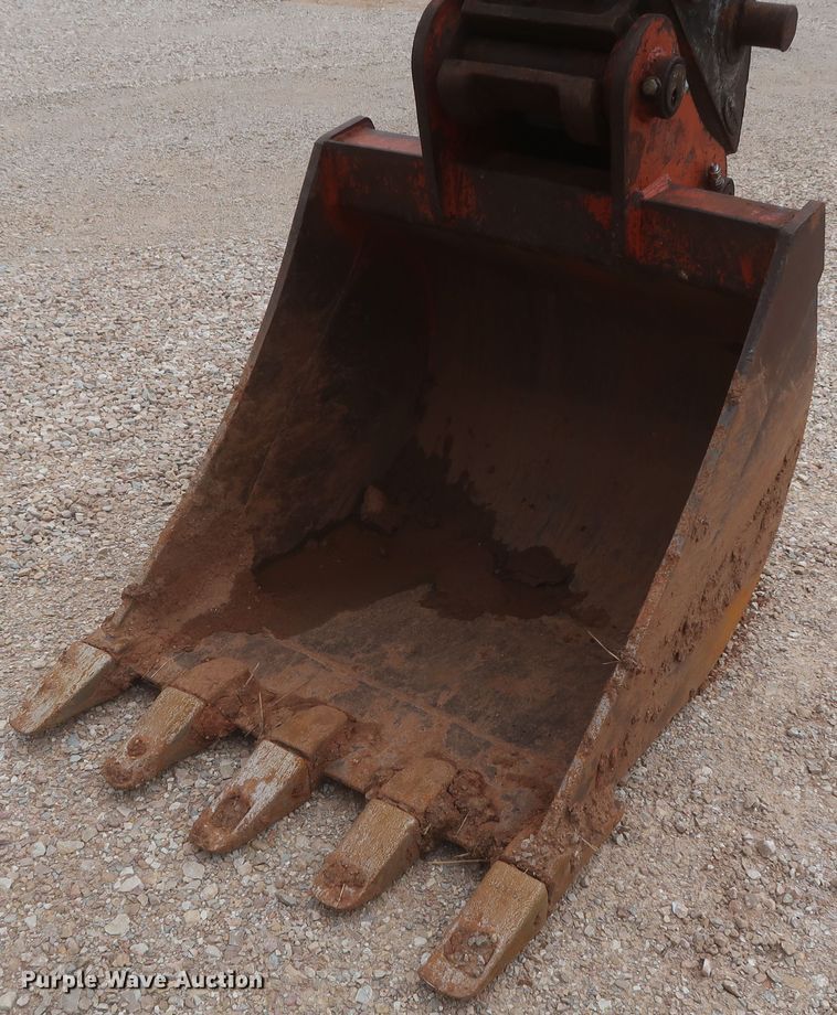 image for item DJ1896 2002 John Deere 200C LC  excavator