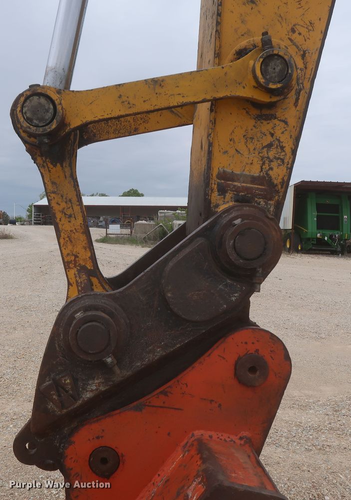 image for item DJ1896 2002 John Deere 200C LC  excavator